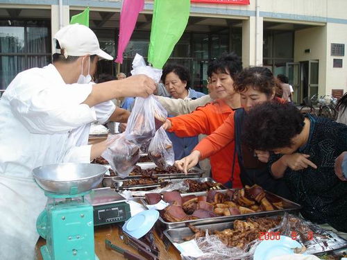 歡慶教師節(jié) 后勤集團(tuán)膳食中心舉辦食品展銷，餐飲服務(wù)展新顏